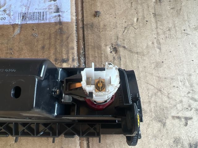 bontott VW PASSAT B6 Első Hamutartó