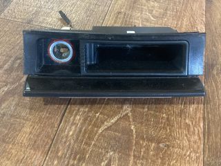 bontott VW PASSAT B6 Első Hamutartó