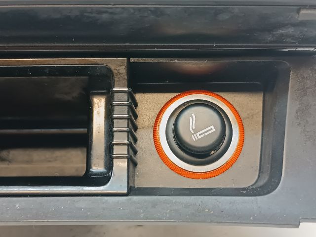 bontott VW PASSAT B6 Első Hamutartó