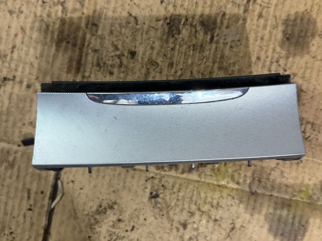 bontott VW PASSAT B6 Első Hamutartó