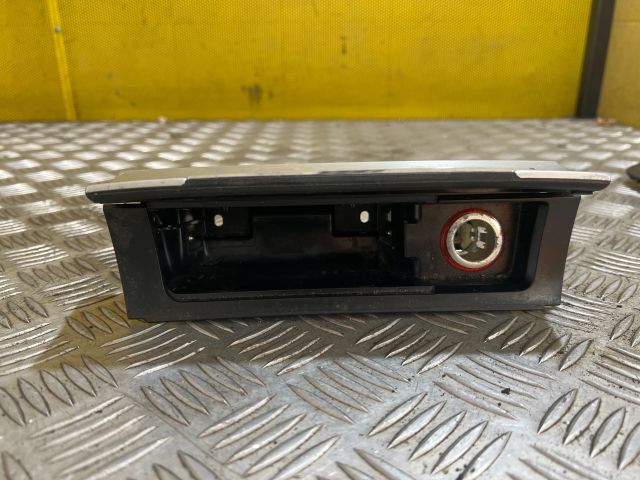 bontott VW PASSAT B6 Első Hamutartó