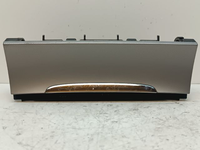 bontott VW PASSAT B6 Első Hamutartó