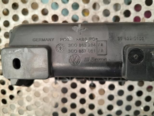 bontott VW PASSAT B6 Első Hamutartó