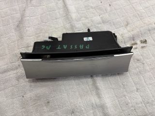 bontott VW PASSAT B6 Első Hamutartó