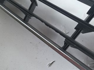 bontott VW PASSAT B6 Első Lökhárító Alsó Középső Díszrács