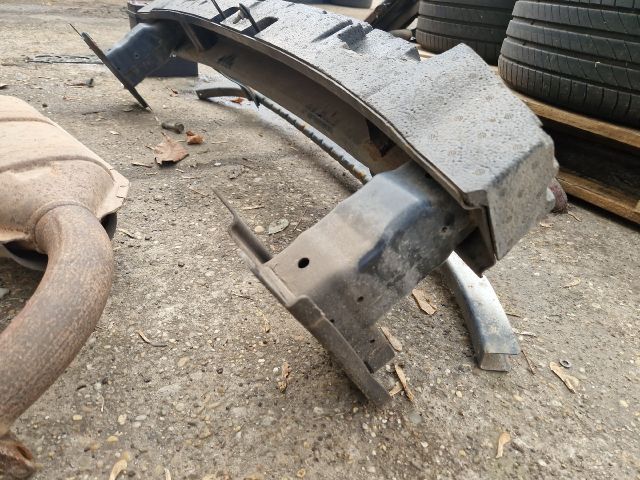 bontott VW PASSAT B6 Első Lökhárító Merevítő (Fém)