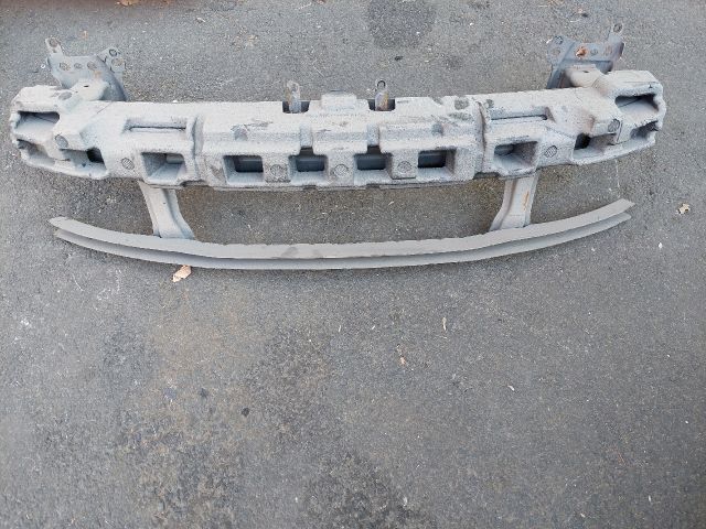 bontott VW PASSAT B6 Első Lökhárító Merevítő (Fém)