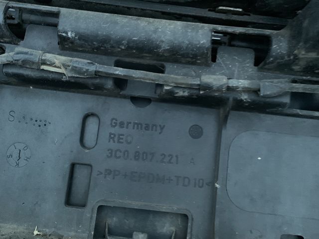 bontott VW PASSAT B6 Első Lökhárító (Részeivel)