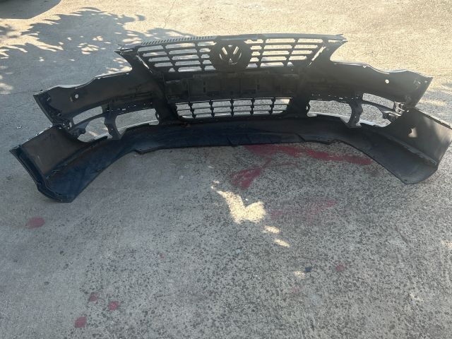 bontott VW PASSAT B6 Első Lökhárító (Részeivel)
