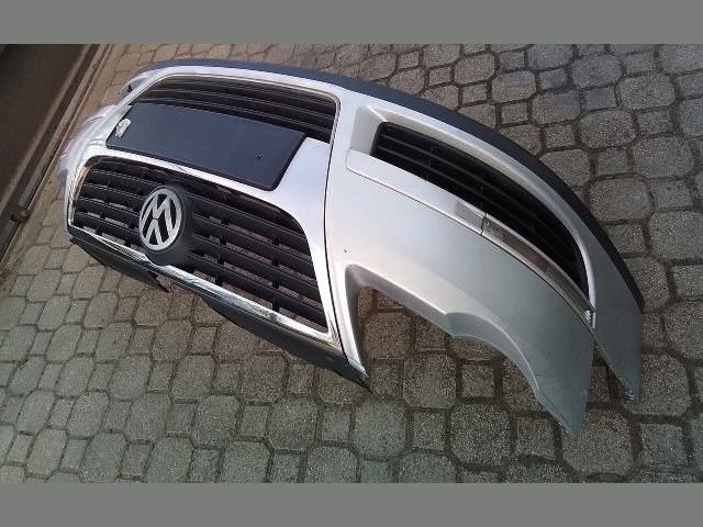 bontott VW PASSAT B6 Első Lökhárító (Részeivel)