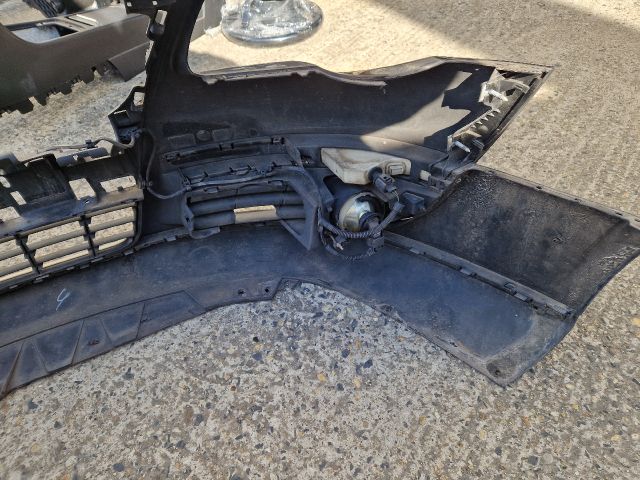 bontott VW PASSAT B6 Első Lökhárító (Részeivel)