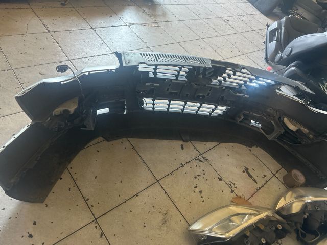 bontott VW PASSAT B6 Első Lökhárító (Részeivel)