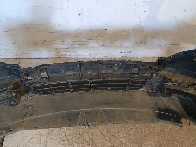 bontott VW PASSAT B6 Első Lökhárító (Részeivel)