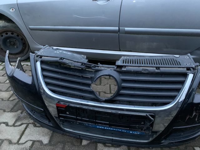 bontott VW PASSAT B6 Első Lökhárító (Részeivel)