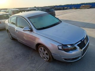 bontott VW PASSAT B6 Első Lökhárító (Üresen)