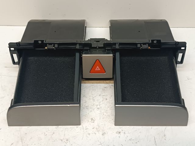 bontott VW PASSAT B6 Első Tároló Rekesz