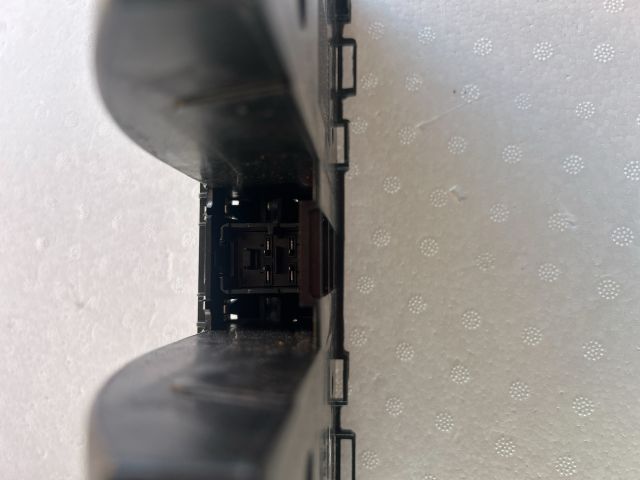 bontott VW PASSAT B6 Első Tároló Rekesz