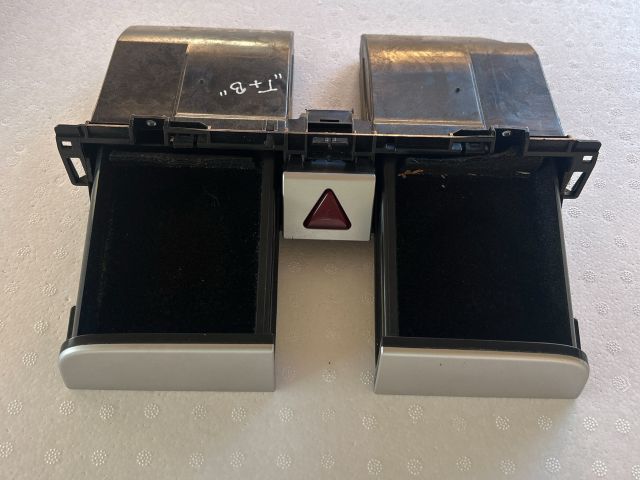 bontott VW PASSAT B6 Első Tároló Rekesz