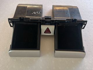 bontott VW PASSAT B6 Első Tároló Rekesz