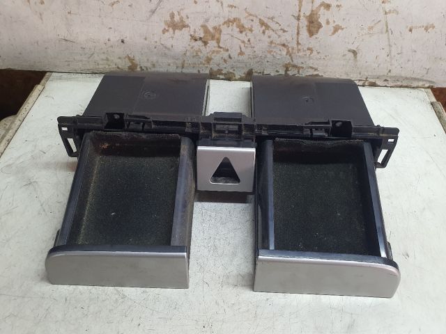 bontott VW PASSAT B6 Első Tároló Rekesz