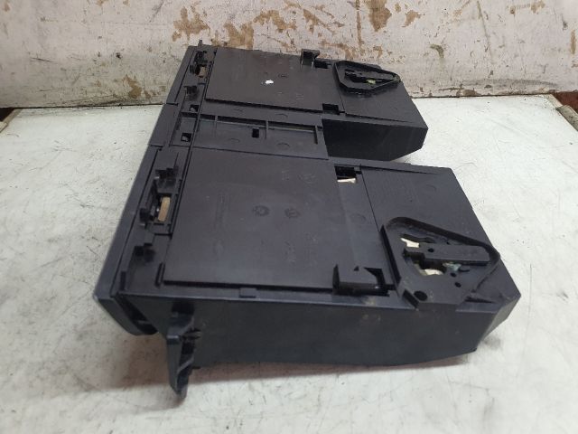 bontott VW PASSAT B6 Első Tároló Rekesz