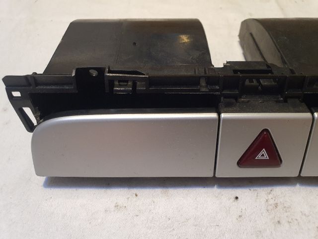 bontott VW PASSAT B6 Első Tároló Rekesz