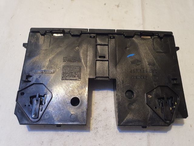 bontott VW PASSAT B6 Első Tároló Rekesz