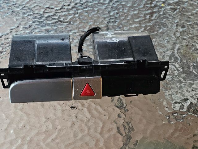 bontott VW PASSAT B6 Első Tároló Rekesz