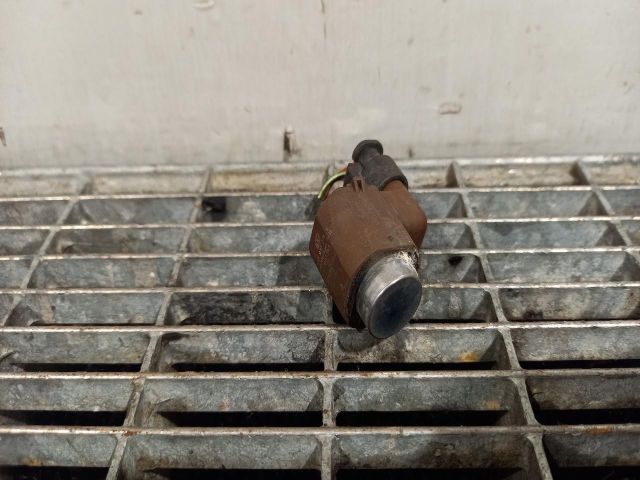 bontott VW PASSAT B6 Első Tolatóradar Fej