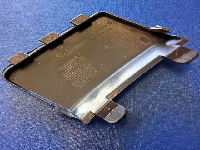 bontott VW PASSAT B6 Első Vonószem Burkolat