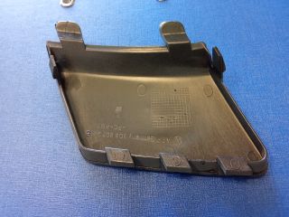 bontott VW PASSAT B6 Első Vonószem Burkolat