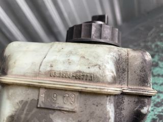 bontott VW PASSAT B6 Fékfolyadék Tartály