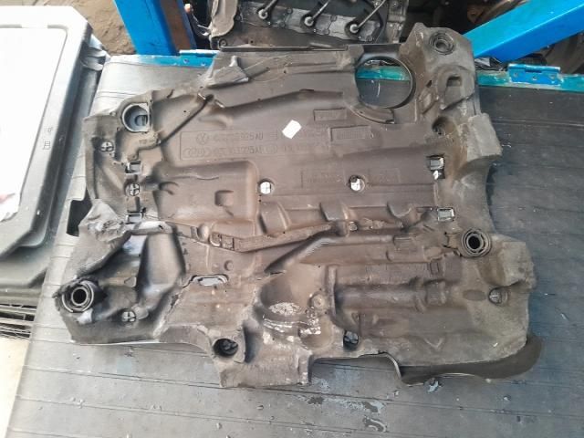 bontott VW PASSAT B6 Felső Hűtőburkolat