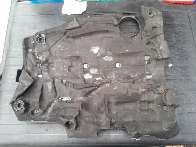 bontott VW PASSAT B6 Felső Hűtőburkolat