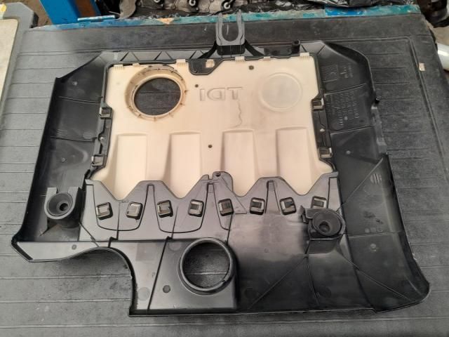 bontott VW PASSAT B6 Felső Hűtőburkolat