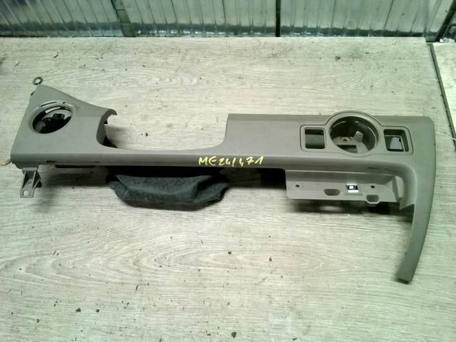 bontott VW PASSAT B6 Felső Kormányoszlop Burkolat