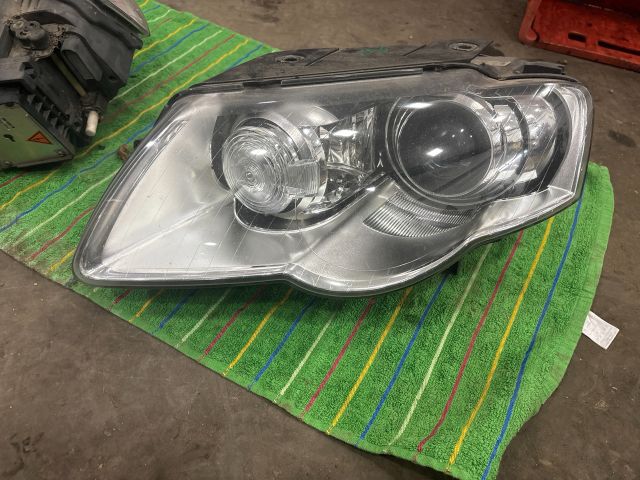 bontott VW PASSAT B6 Fényszóró Pár