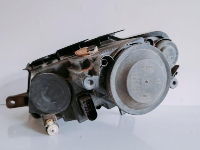bontott VW PASSAT B6 Fényszóró (Pozíciófüggetlen)