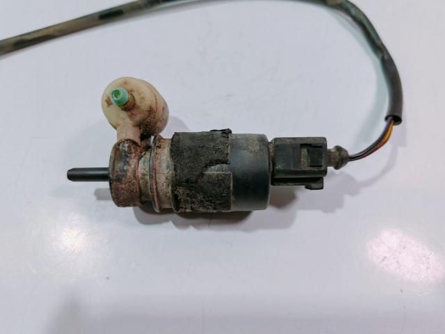 bontott VW PASSAT B6 Fényszórómosó Szivattyú