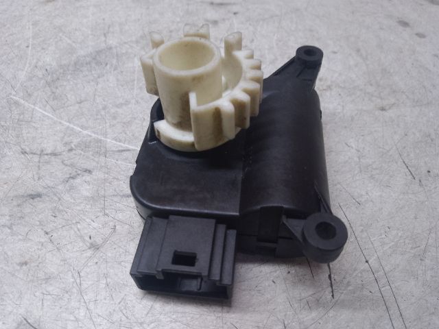 bontott VW PASSAT B6 Fűtés Állító Motor