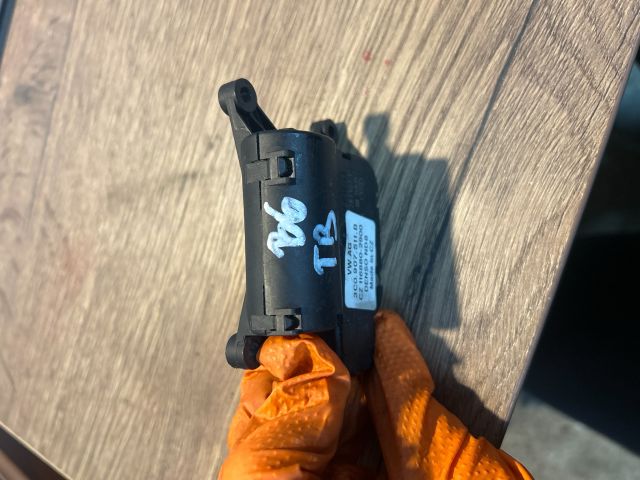 bontott VW PASSAT B6 Fűtés Állító Motor