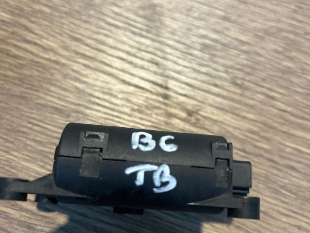 bontott VW PASSAT B6 Fűtés Állító Motor