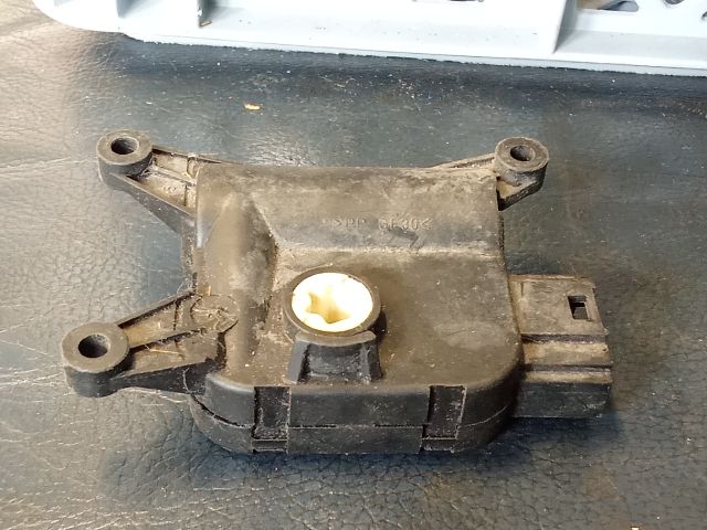 bontott VW PASSAT B6 Fűtés Állító Motor