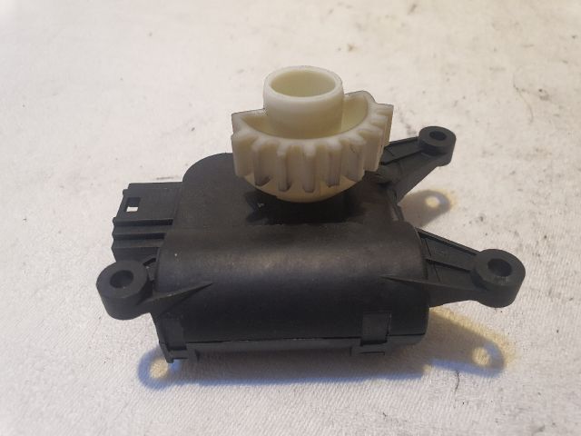 bontott VW PASSAT B6 Fűtés Állító Motor