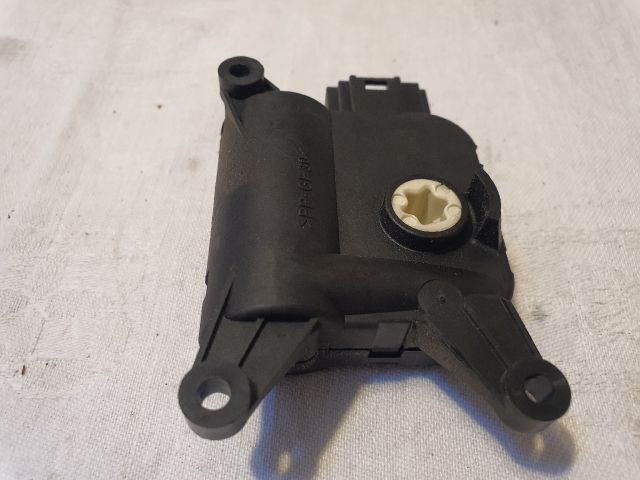 bontott VW PASSAT B6 Fűtés Állító Motor