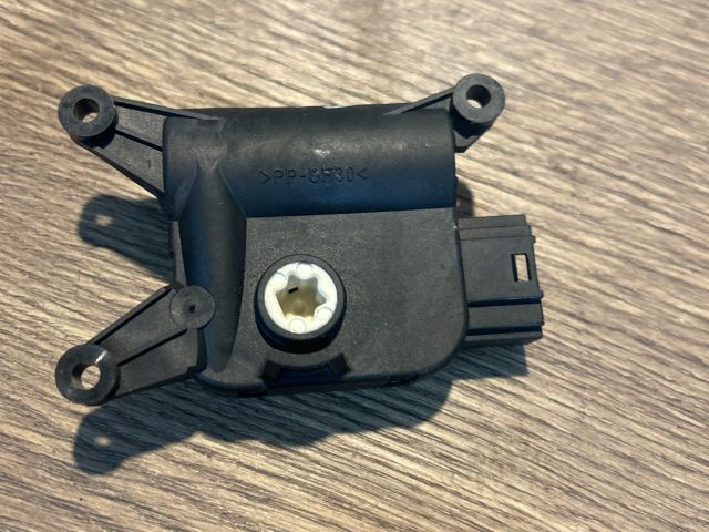 bontott VW PASSAT B6 Fűtés Állító Motor