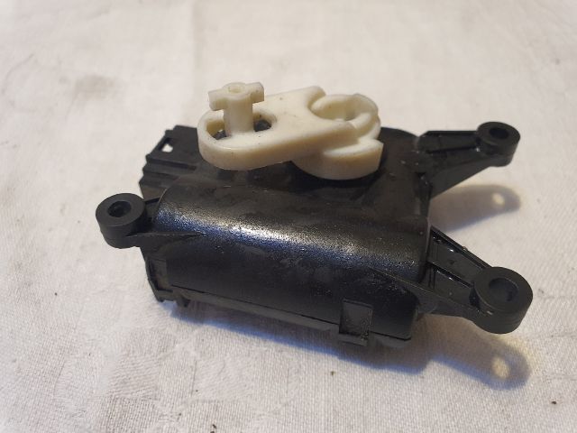 bontott VW PASSAT B6 Fűtés Állító Motor