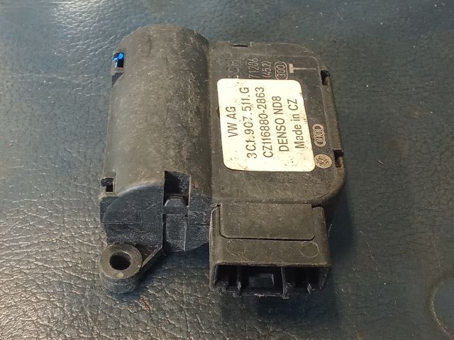 bontott VW PASSAT B6 Fűtés Állító Motor