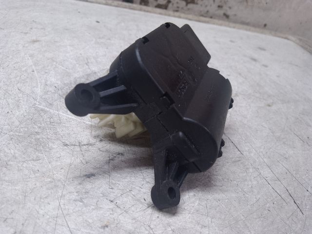 bontott VW PASSAT B6 Fűtés Állító Motor