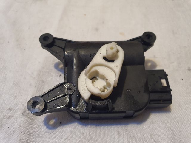 bontott VW PASSAT B6 Fűtés Állító Motor